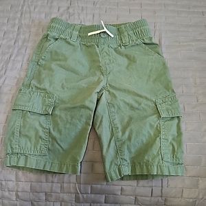 Boys cargo short. Olive green. Size 7.